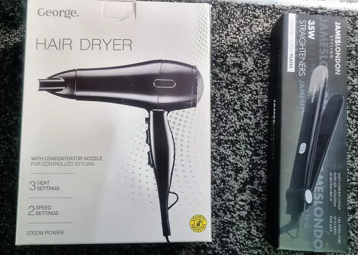 -rb15cfa- For Relaxed And Cosy With Free Parking