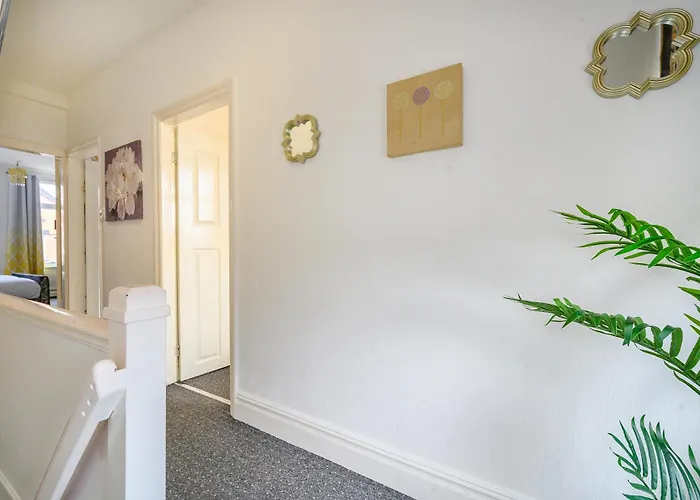 -rb15cfa- For Relaxed And Cosy With Free Parking * 利兹