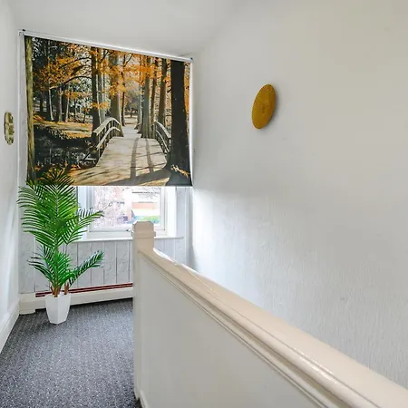 -rb15cfa- For Relaxed And Cosy With Free Parking Гостевой дом Лидс