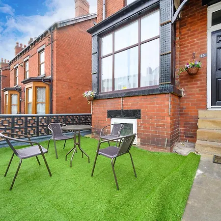 -rb15cfa- For Relaxed And Cosy With Free Parking Guest house Leeds (West Yorkshire)