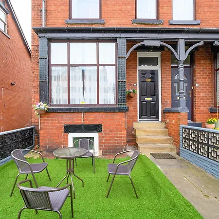 Rb15Cf - Comfortable Shared Room In Beeston *