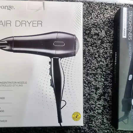 -rb15cfa- For Relaxed And Cosy With Free Parking